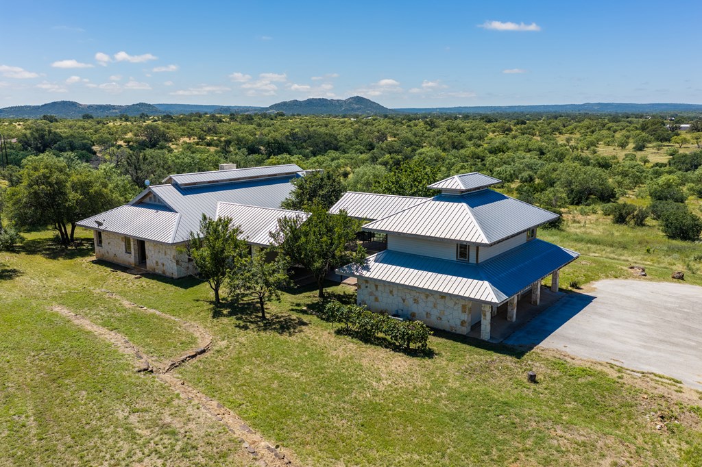 1128 County Rd 312 Property Photo 5