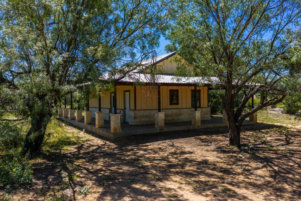 1128 County Rd 312 Property Photo 33