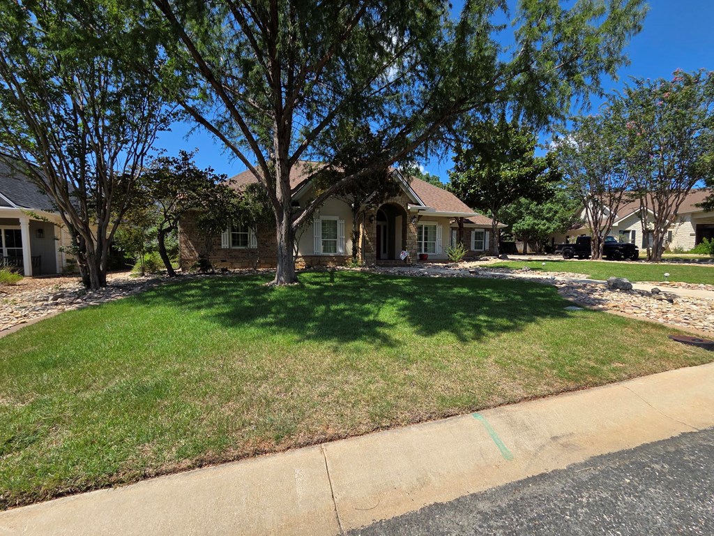 2150 Hedgestone Property Photo 2