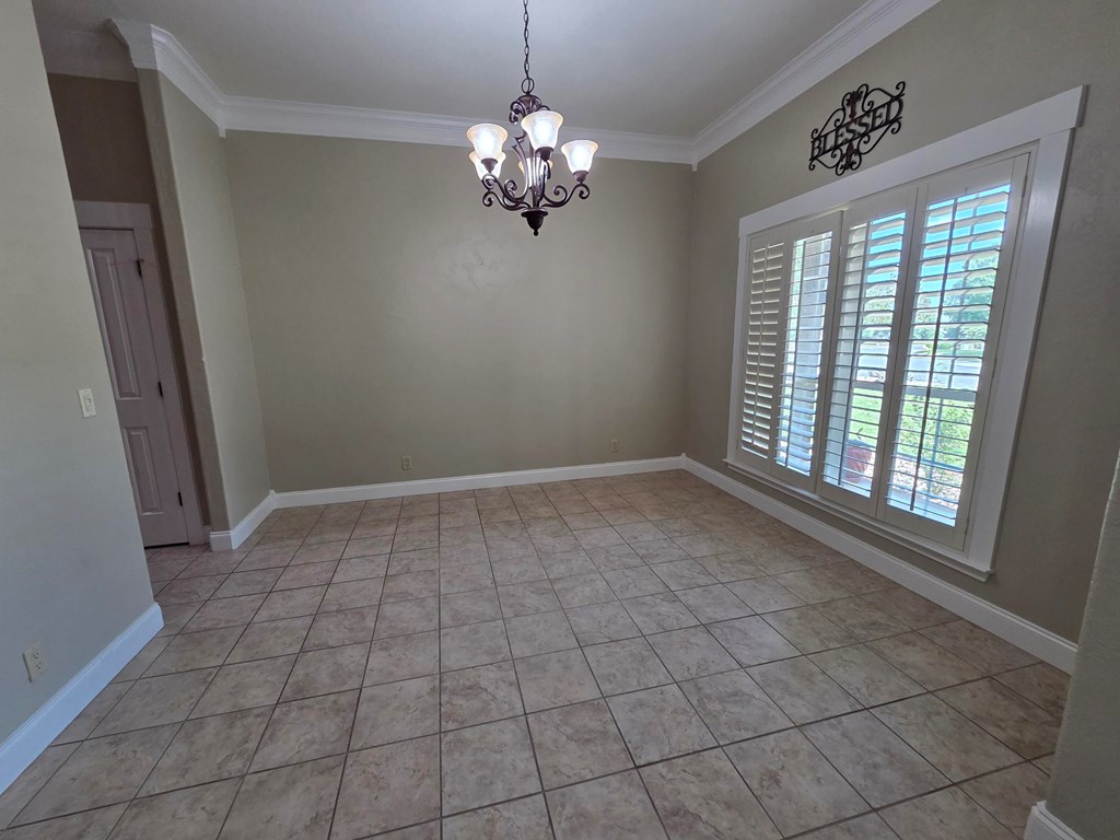 2150 Hedgestone Property Photo 5