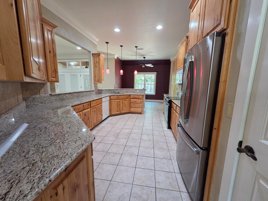 2150 Hedgestone Property Photo 11