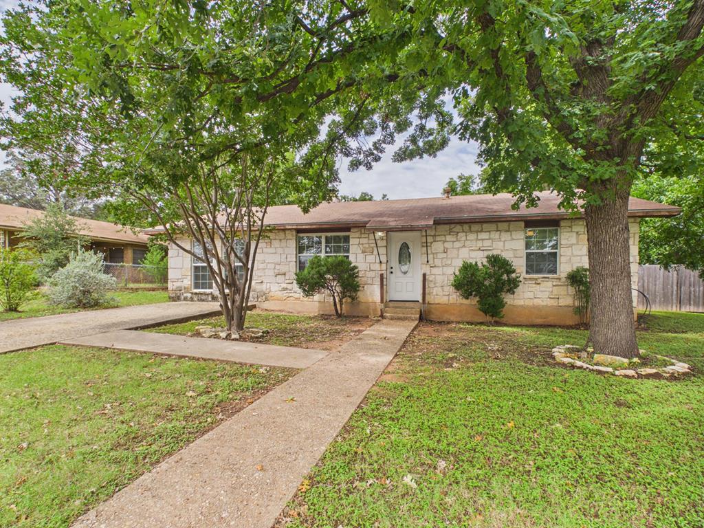 328 Glenmoor Dr Property Photo 1