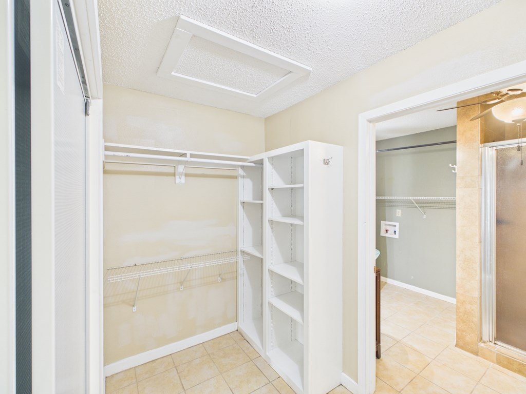 328 Glenmoor Dr Property Photo 9