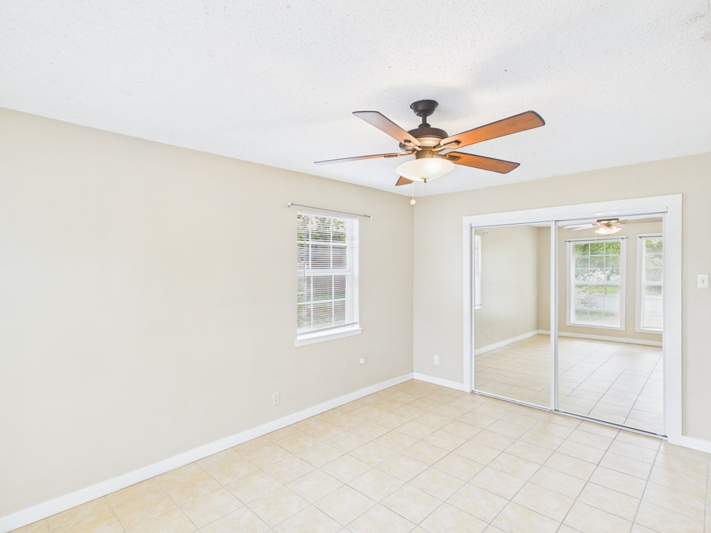 328 Glenmoor Dr Property Photo 12