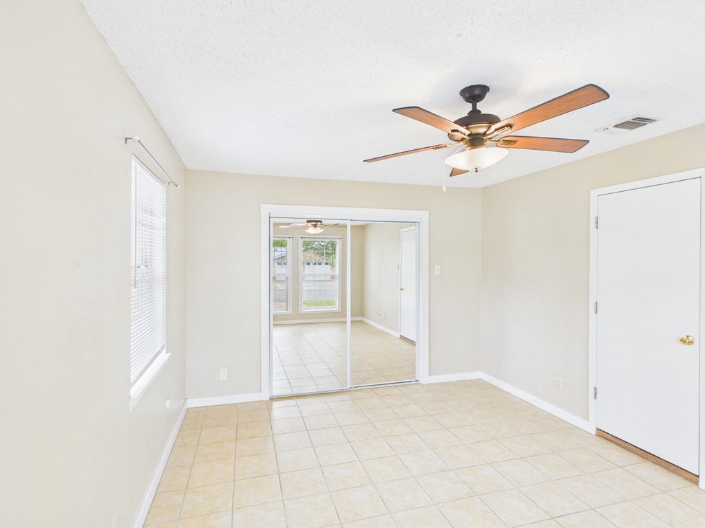 328 Glenmoor Dr Property Photo 13