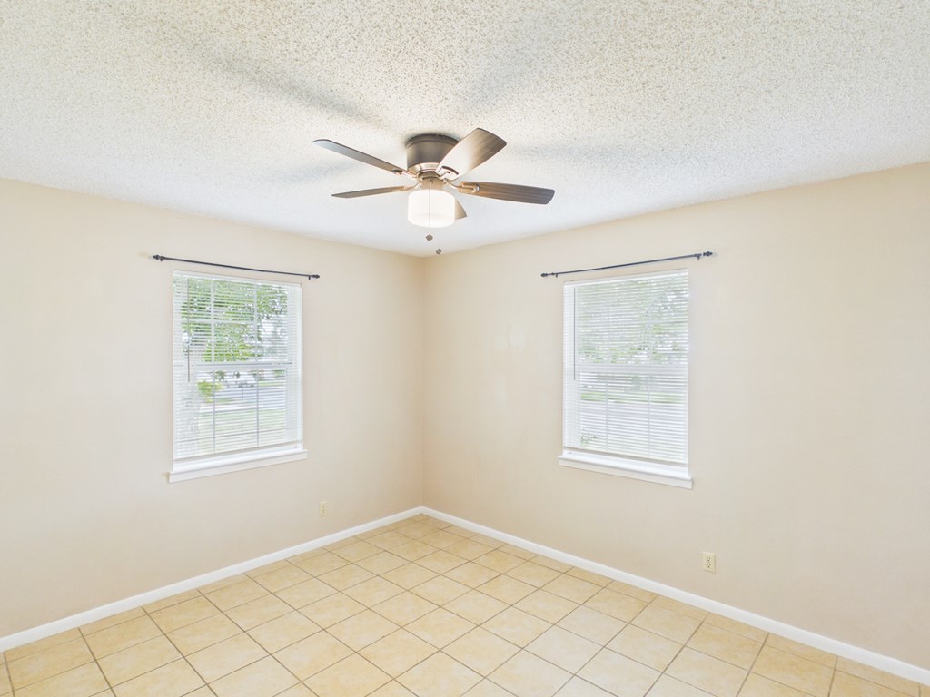 328 Glenmoor Dr Property Photo 14