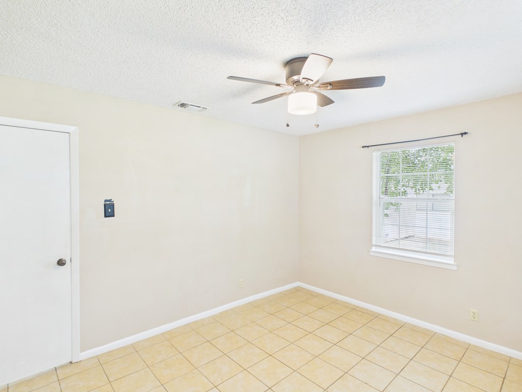 328 Glenmoor Dr Property Photo 16