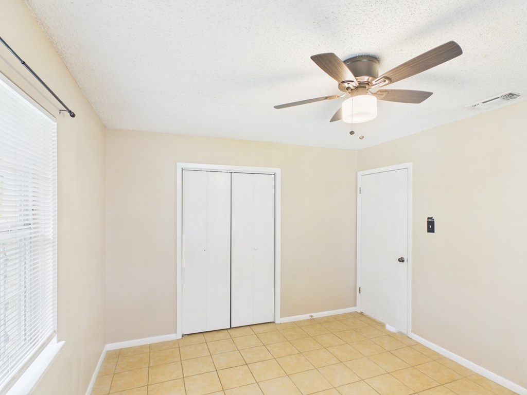 328 Glenmoor Dr Property Photo 17