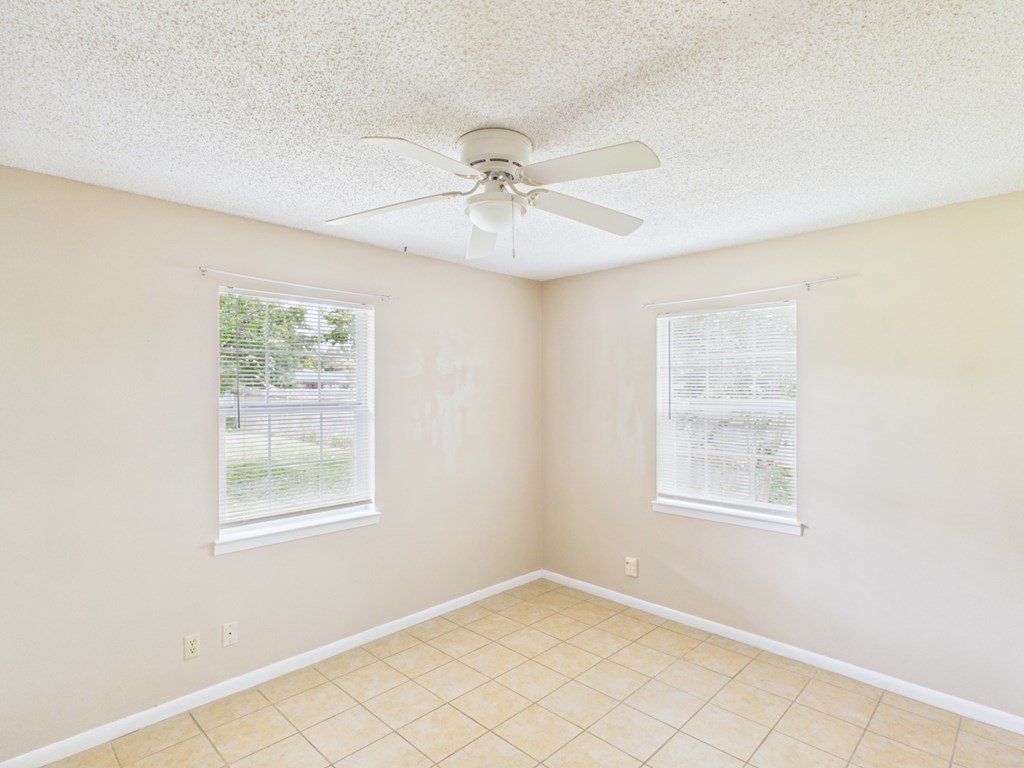 328 Glenmoor Dr Property Photo 21