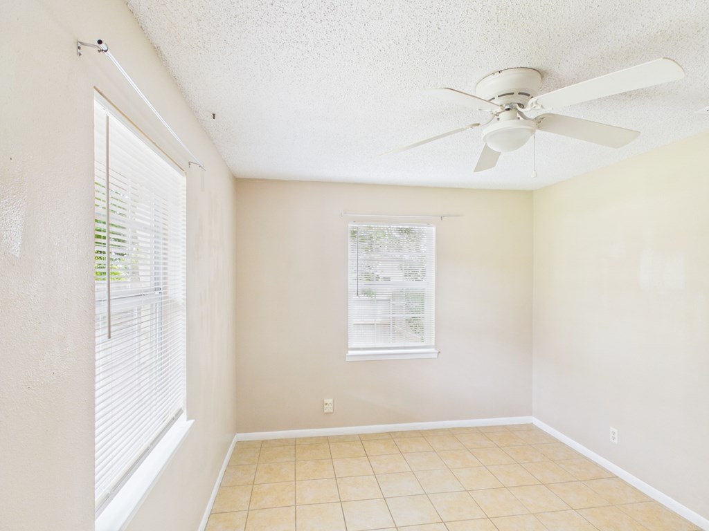 328 Glenmoor Dr Property Photo 22