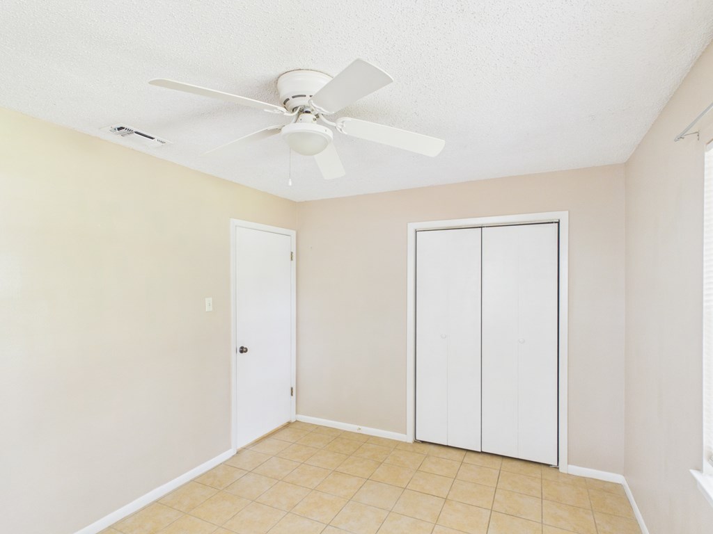 328 Glenmoor Dr Property Photo 23