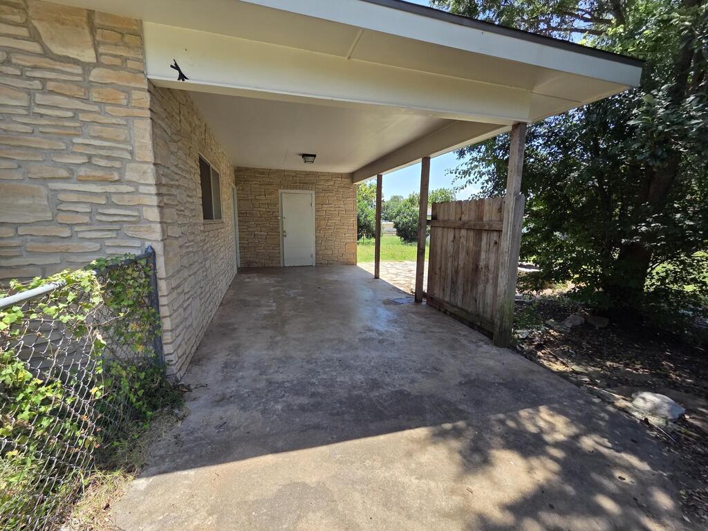 333 W Nimitz St Property Photo 16