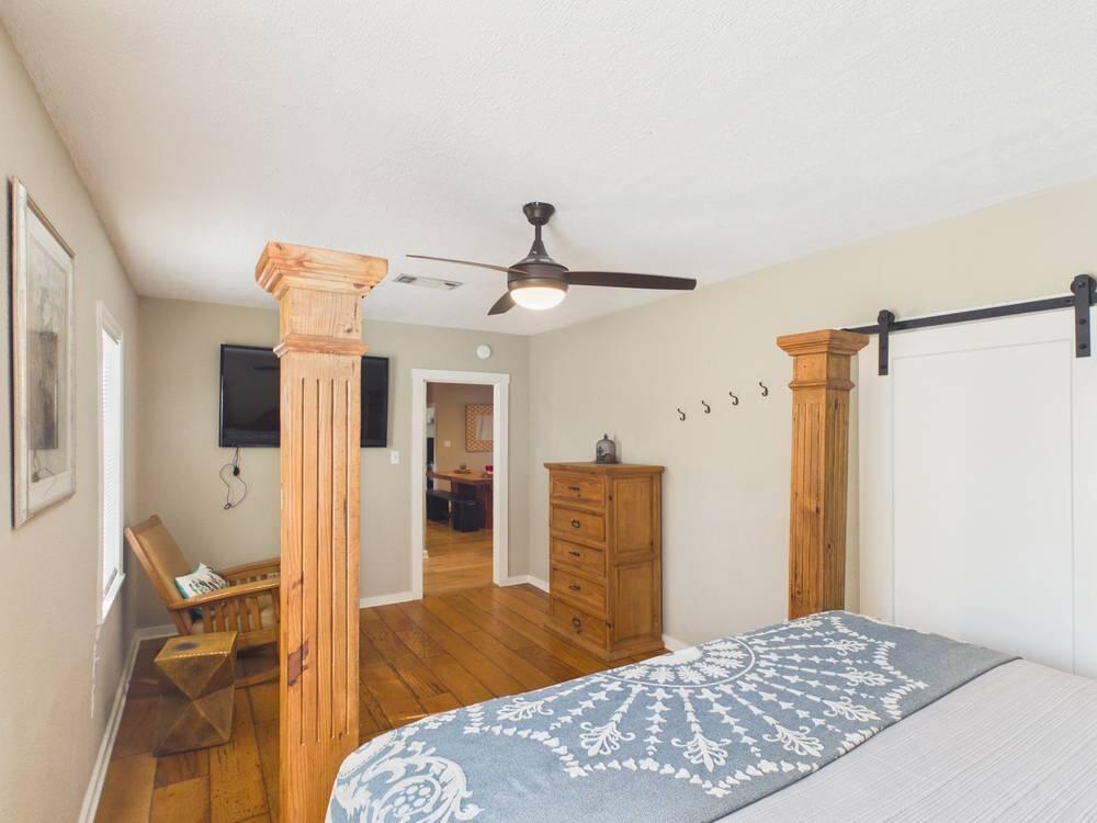 510 S Olive St Property Photo 6