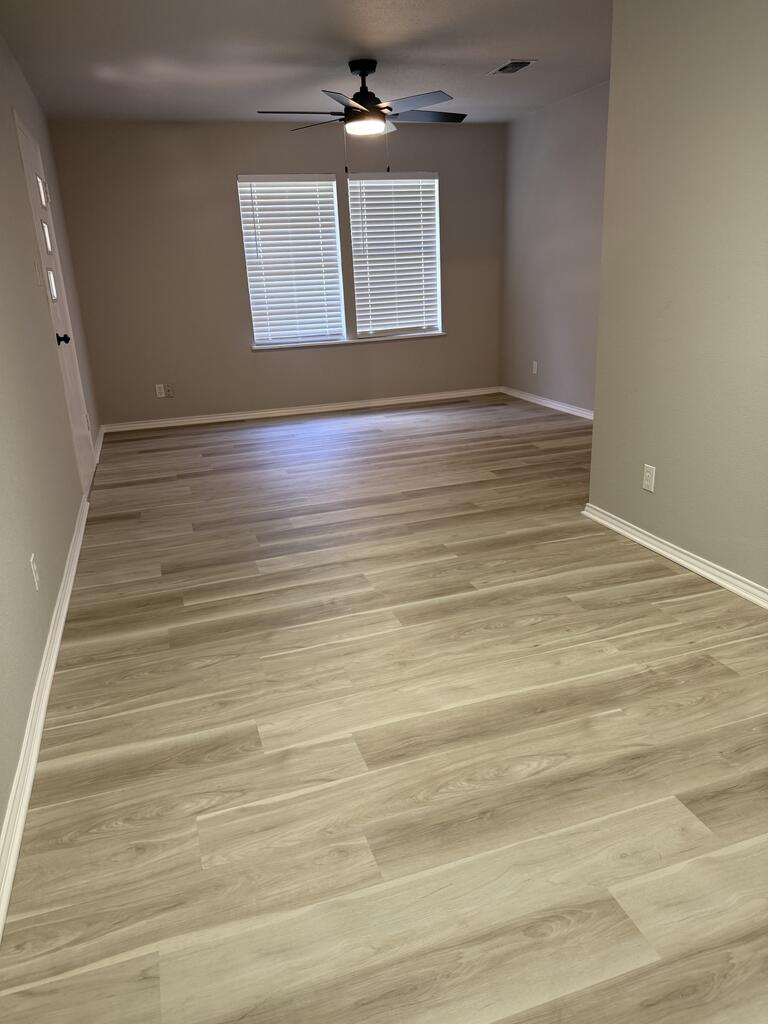 813 N Pecan St Property Photo 3