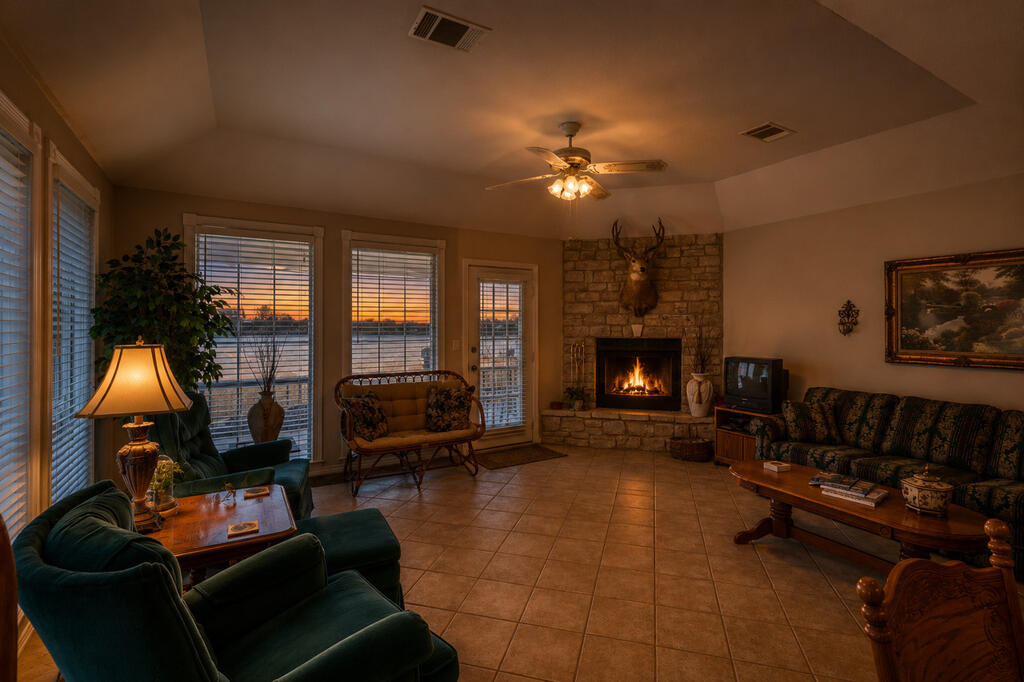 1813 Spring St Property Photo 8