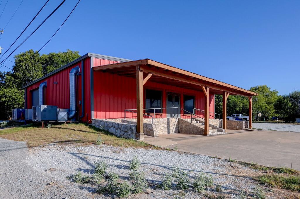 1301 Property Photo 16