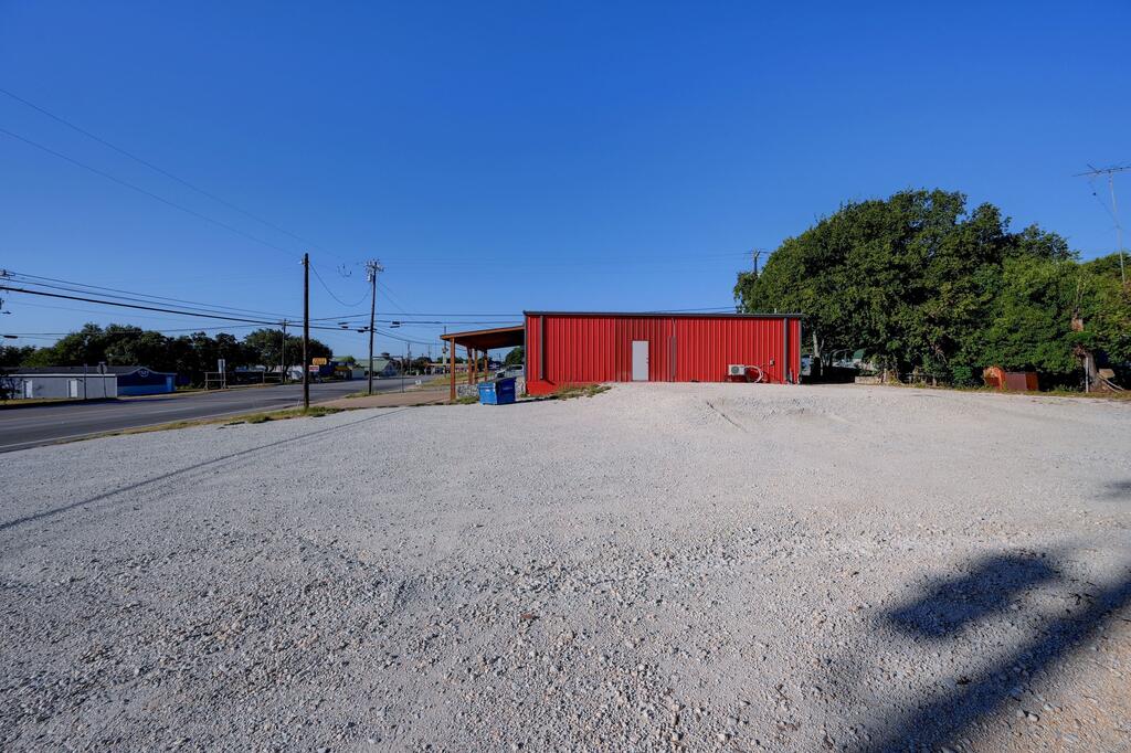 1301 Property Photo 28