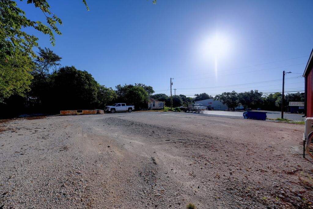 1301 Property Photo 31