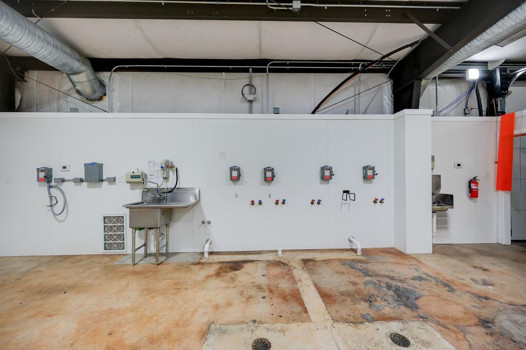 1301 Property Photo 53