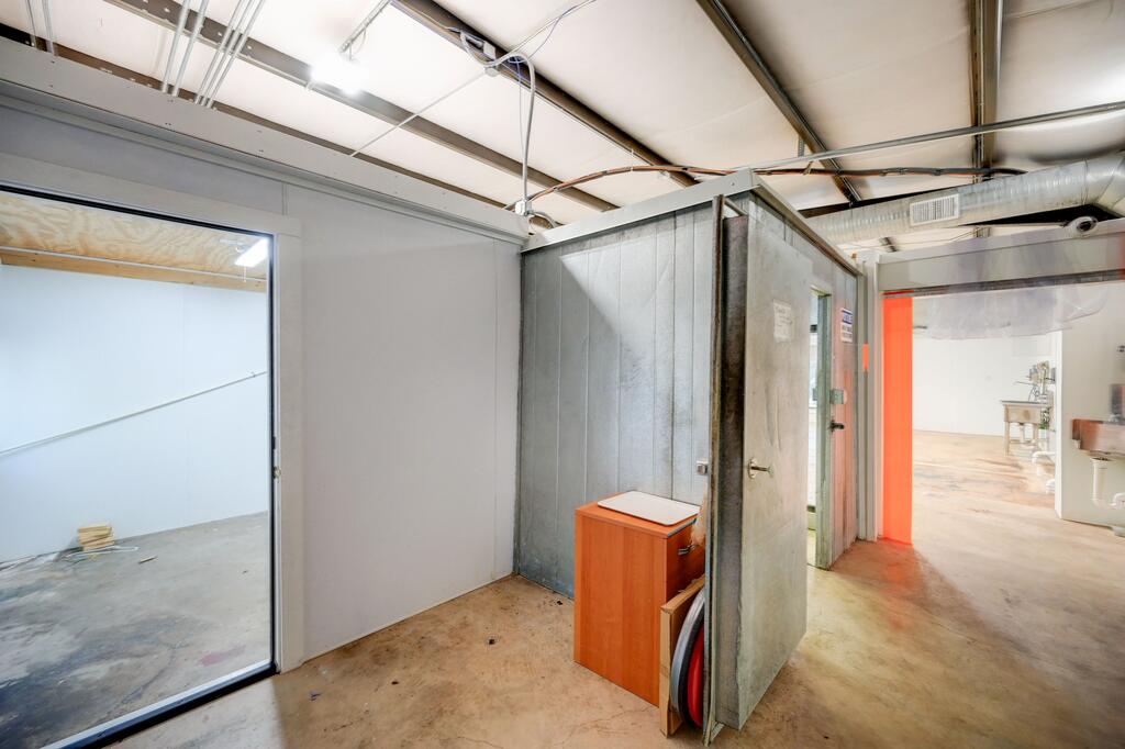1301 Property Photo 54