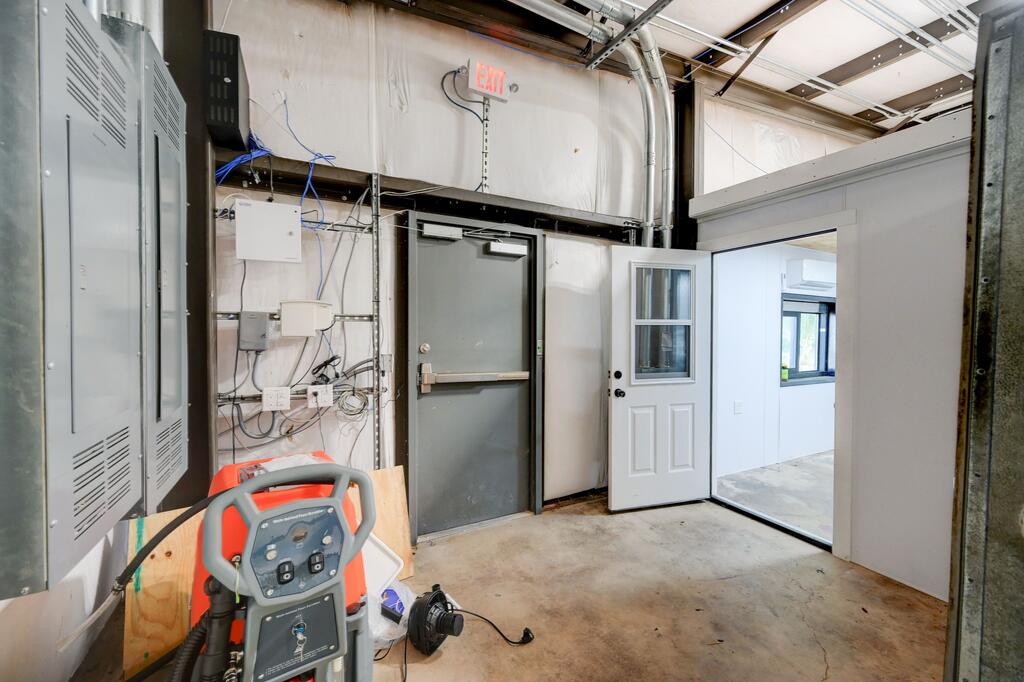 1301 Property Photo 58