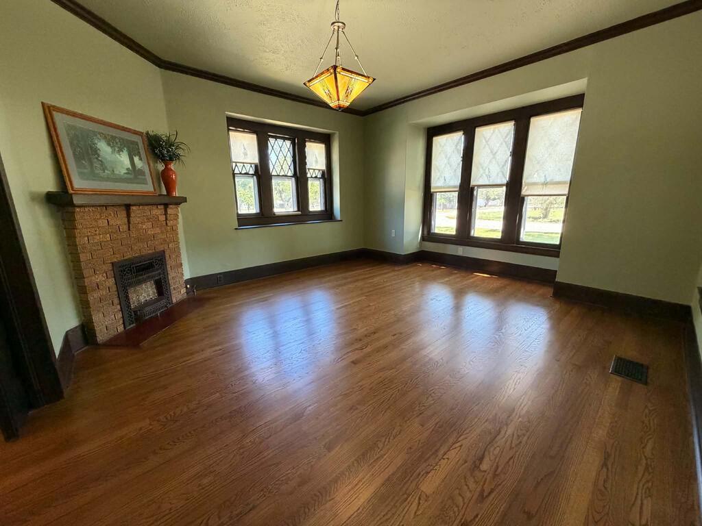 1102 S College St Property Photo 10