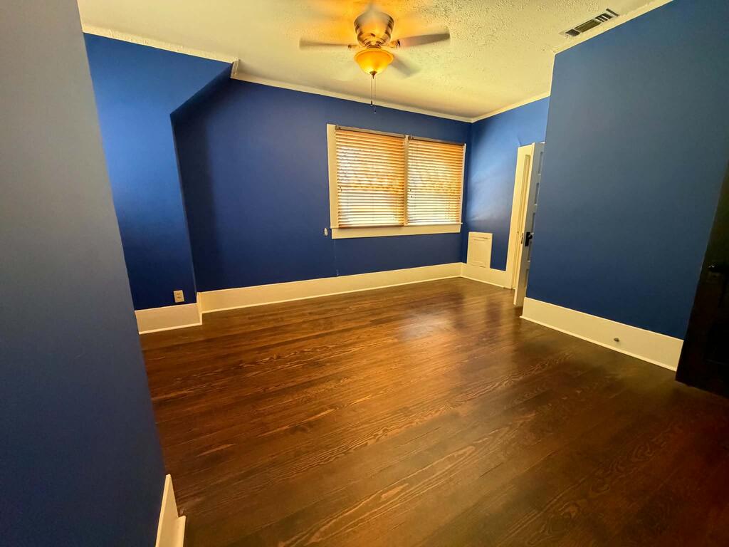 1102 S College St Property Photo 28
