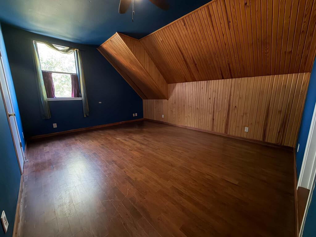 1102 S College St Property Photo 40