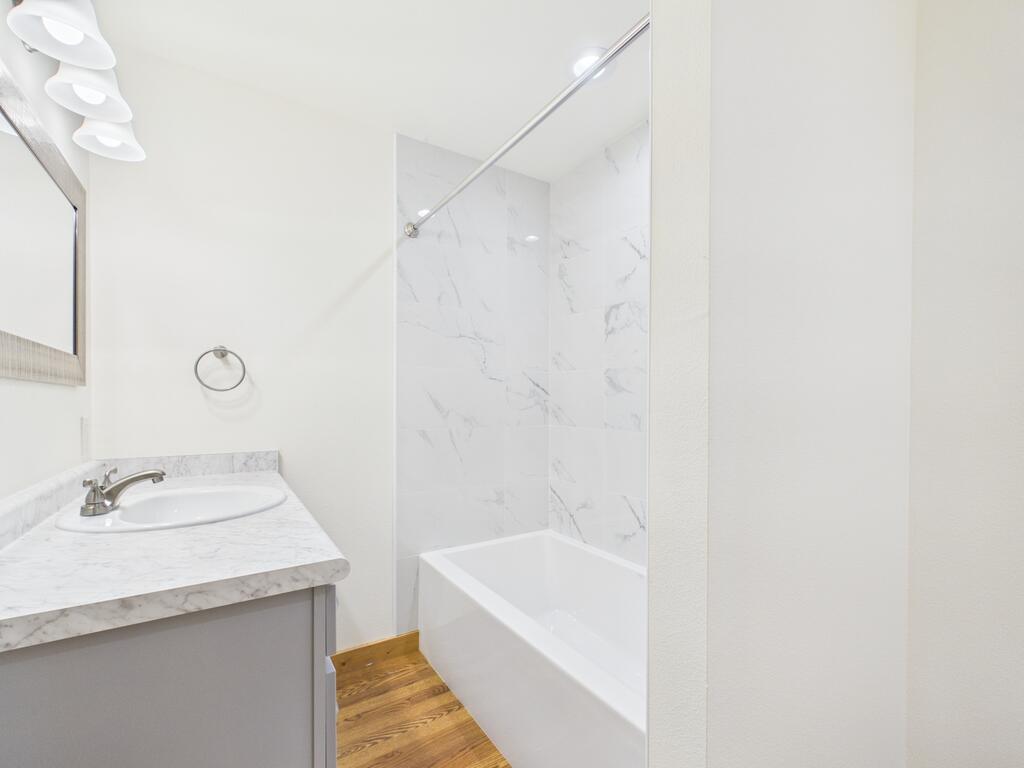 1124 Thiele Lane # 200 Property Photo 4