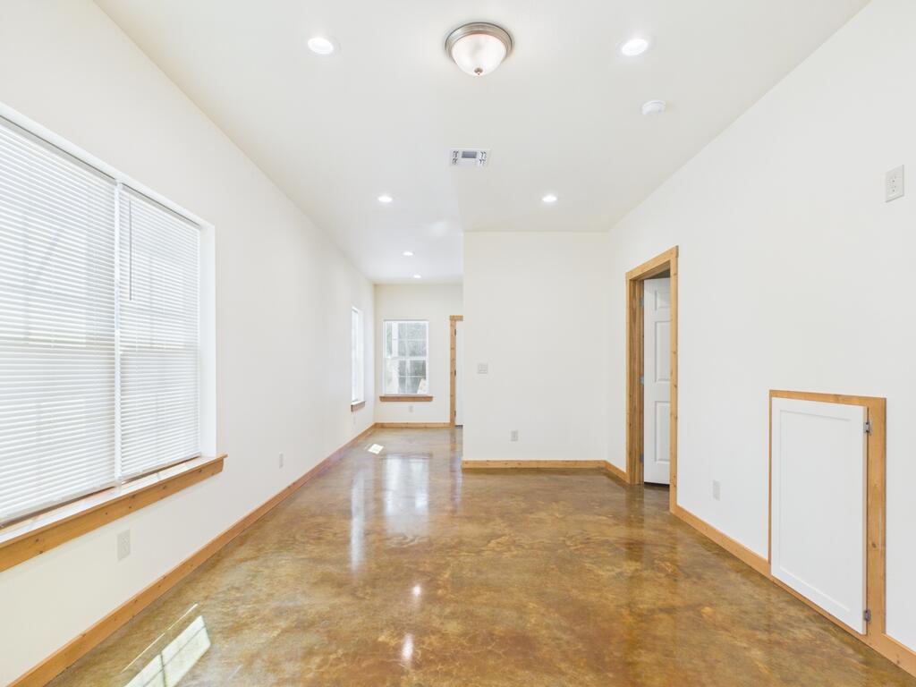 1124 Thiele Lane # 200 Property Photo 11