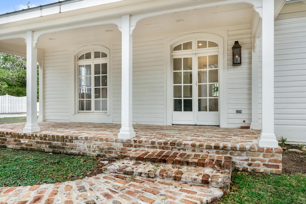 420 S Milam St Property Photo 19