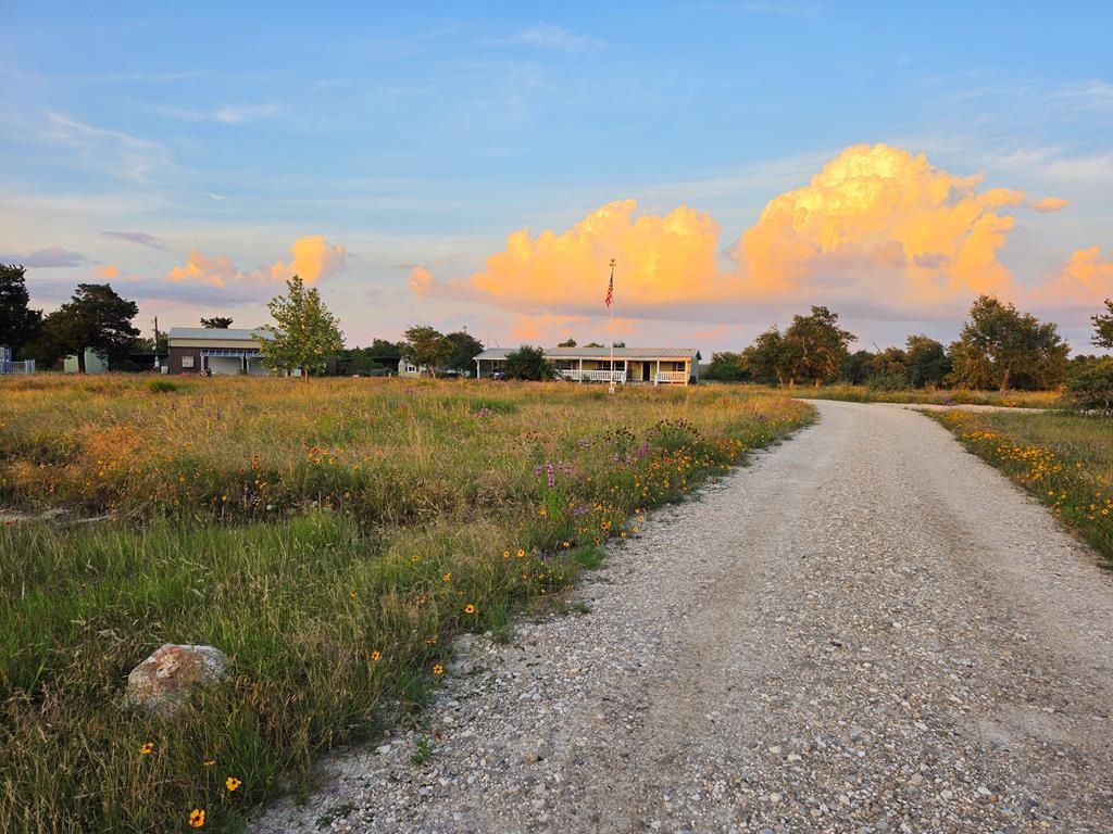 7991 Ranch Rd 965 Property Photo 3