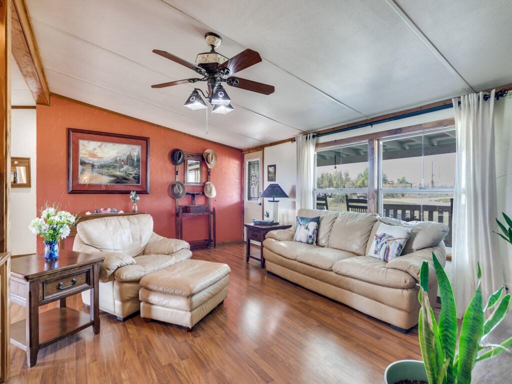 7991 Ranch Rd 965 Property Photo 12