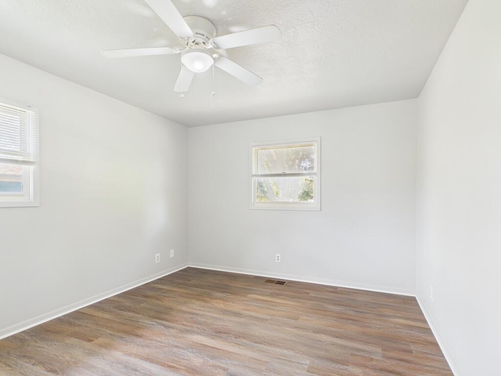 1018 Avenue B Property Photo 11