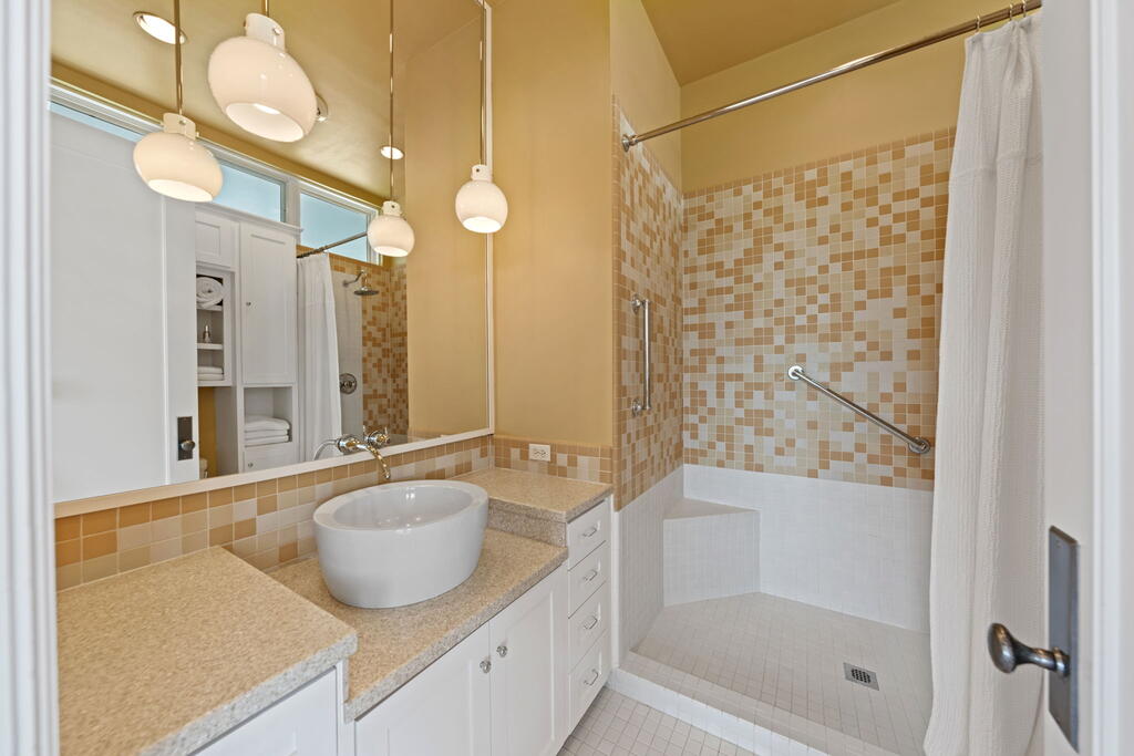 834 Northwood Hills Dr Property Photo 20