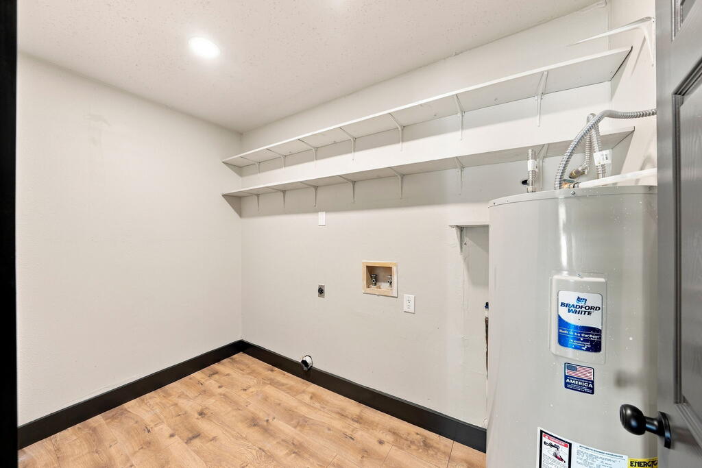 407 Peterson Dr # 407 Property Photo 11