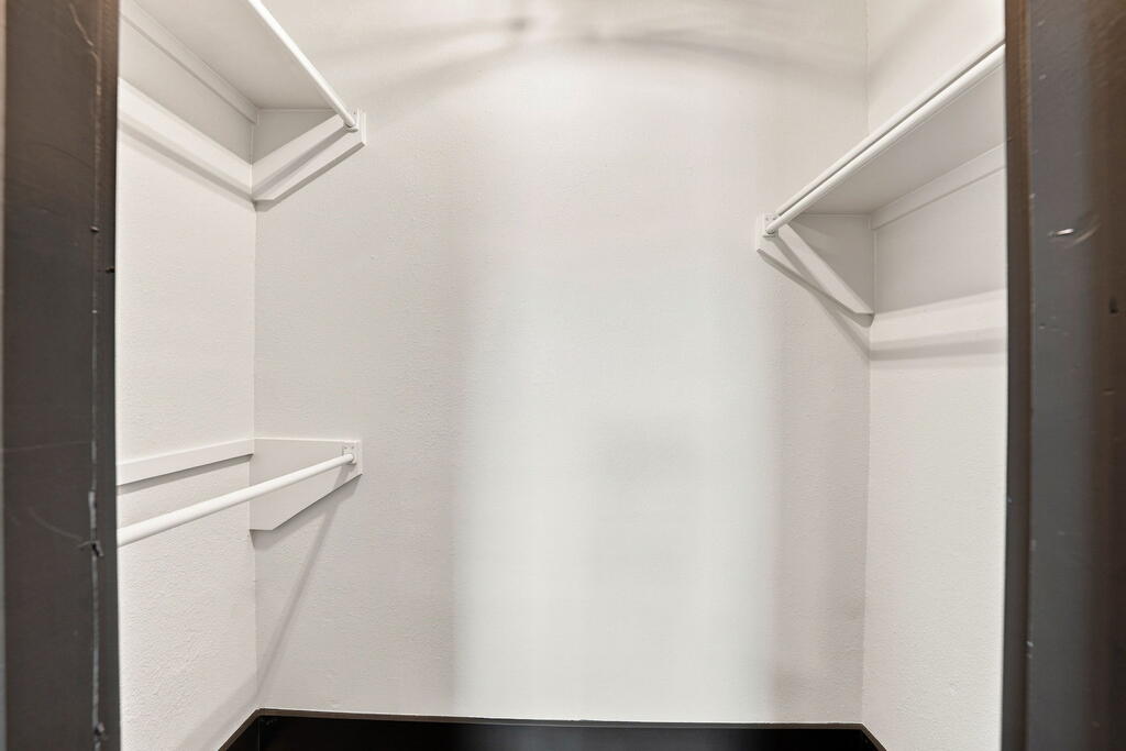 407 Peterson Dr # 407 Property Photo 16