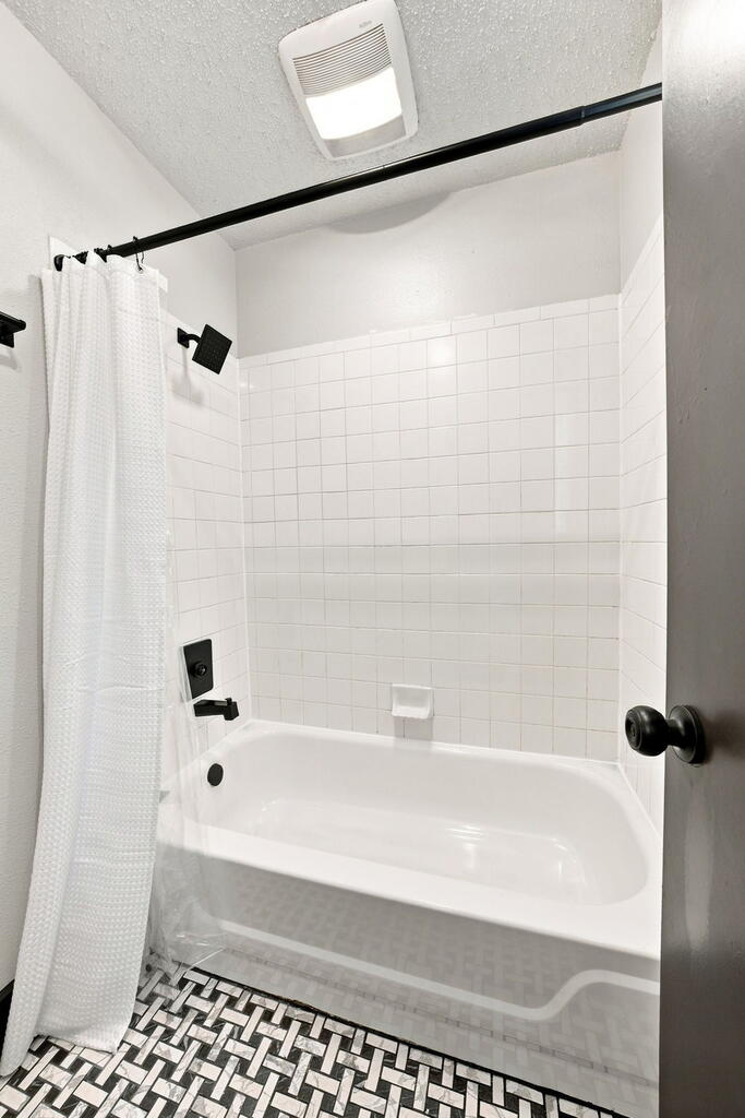 407 Peterson Dr # 407 Property Photo 21