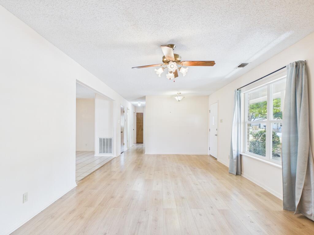 607 S Columbus Property Photo 3