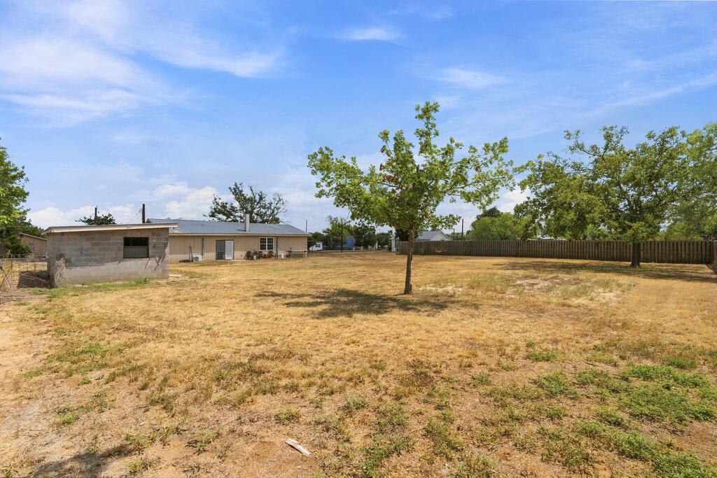 1116 Thiele Lane Property Photo 4