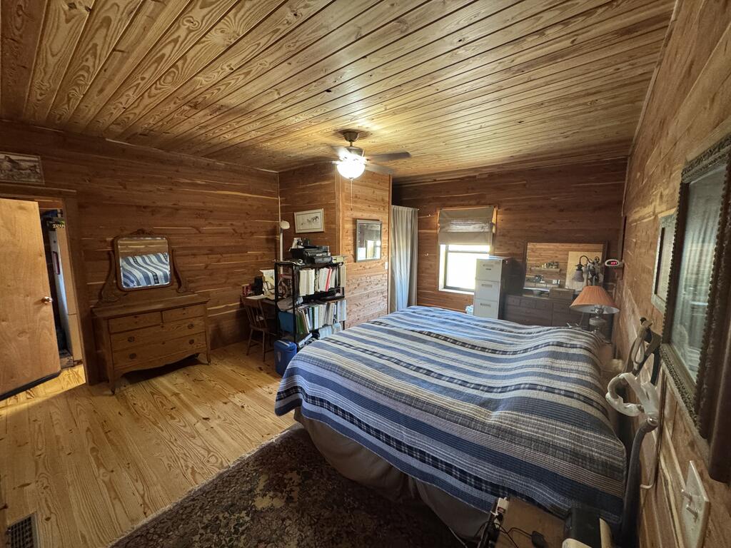 647 Eckert Rd Property Photo 42