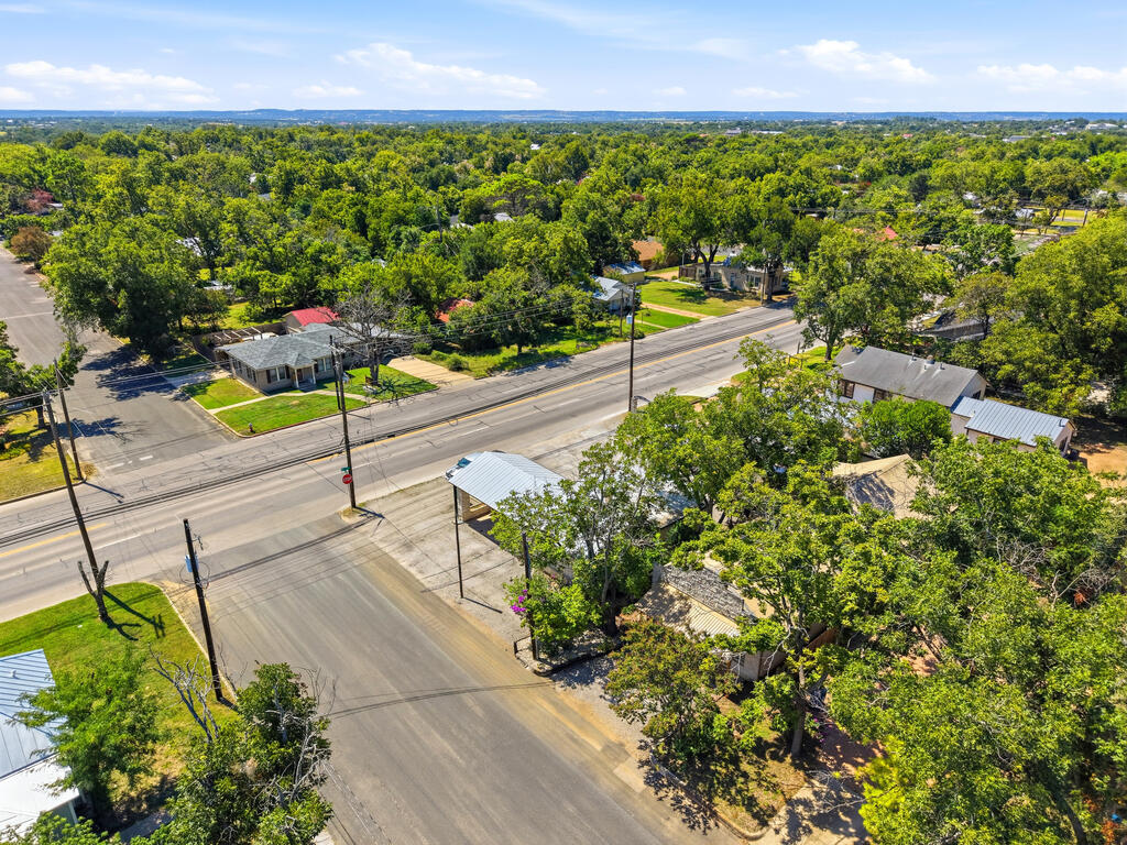 812 N Llano St Property Photo 40