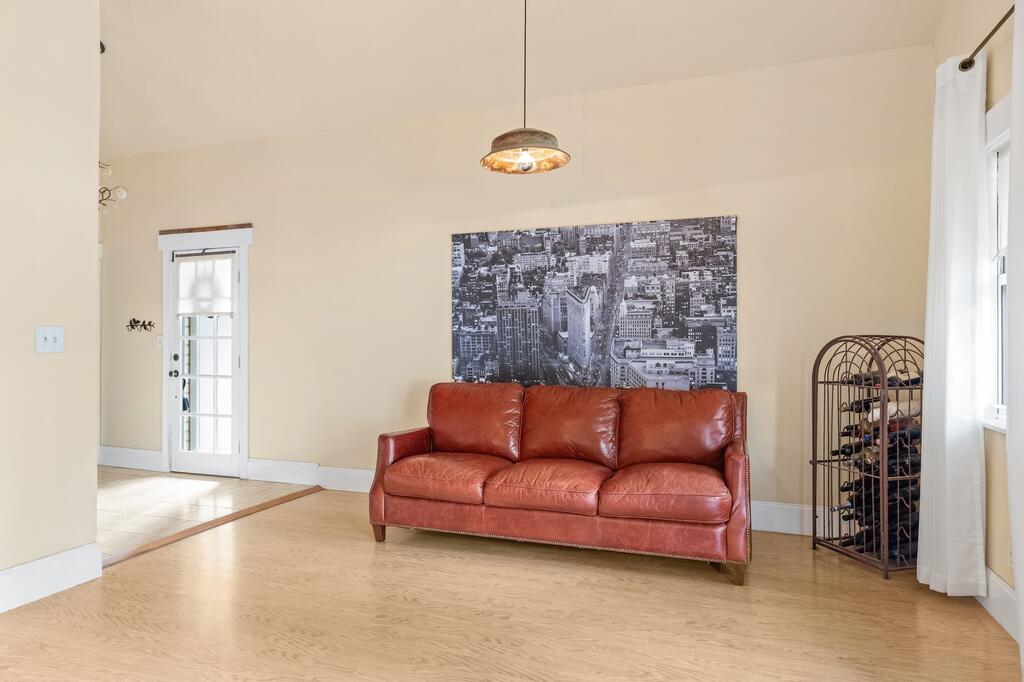 606 Franklin Property Photo 6