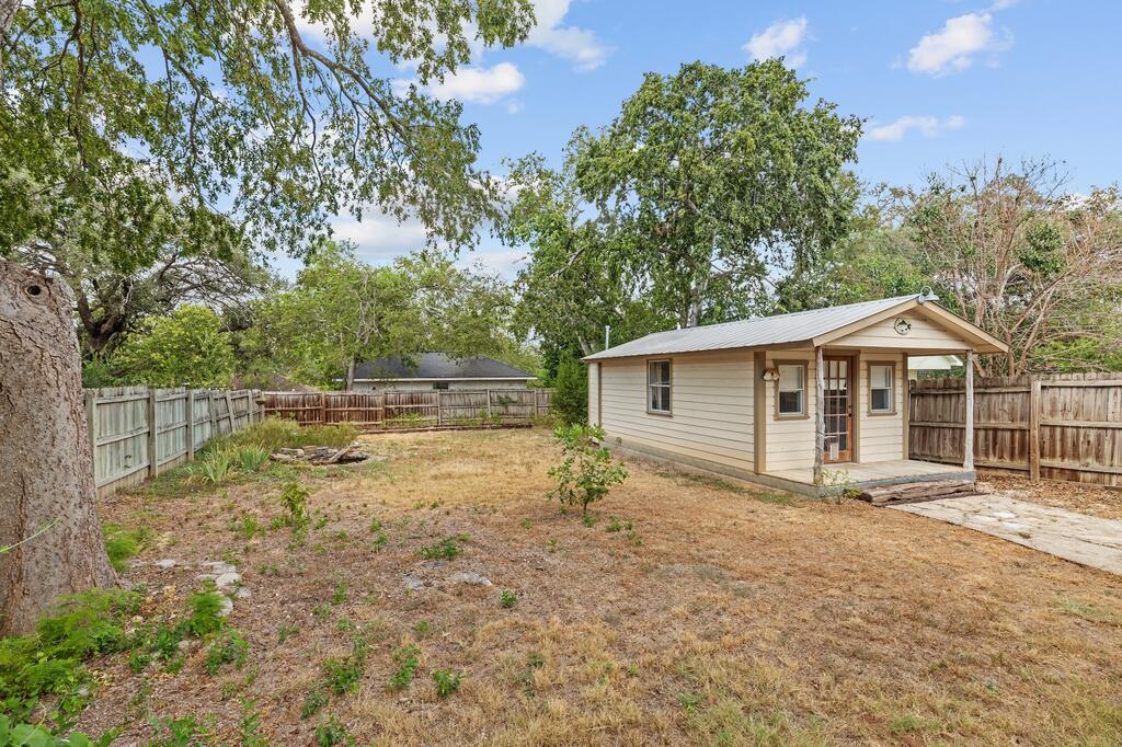 606 Franklin Property Photo 16