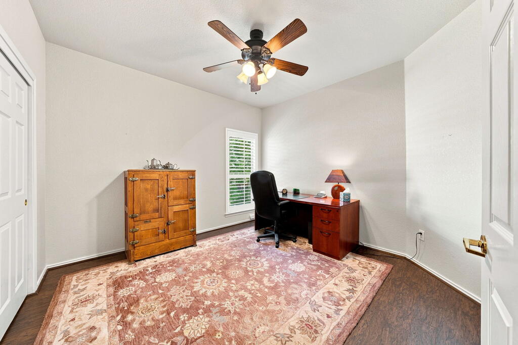 118 W Creekview Dr Property Photo 15