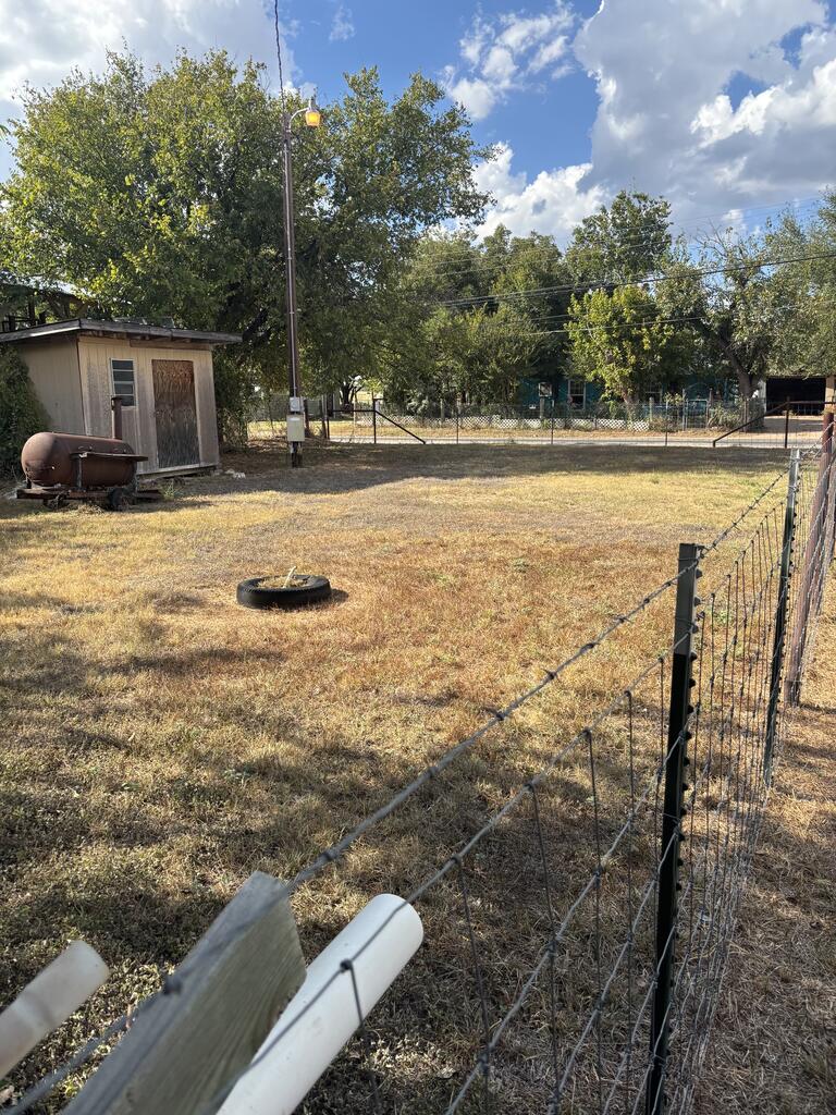 624 N Spring St Property Photo 11