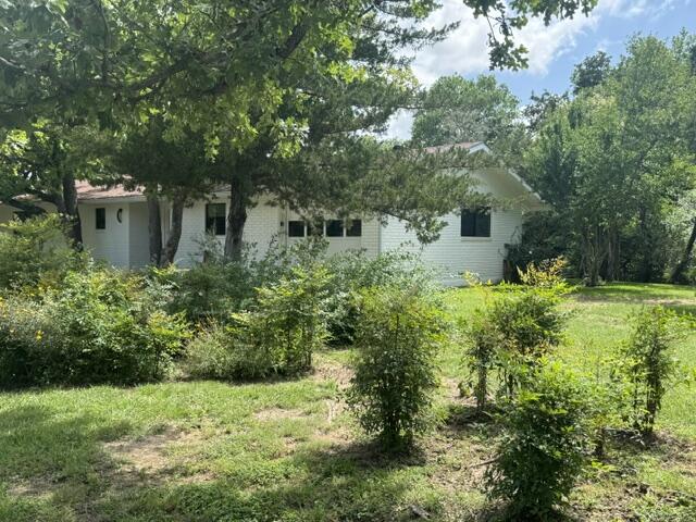 109 Glenwood Dr Property Photo 5