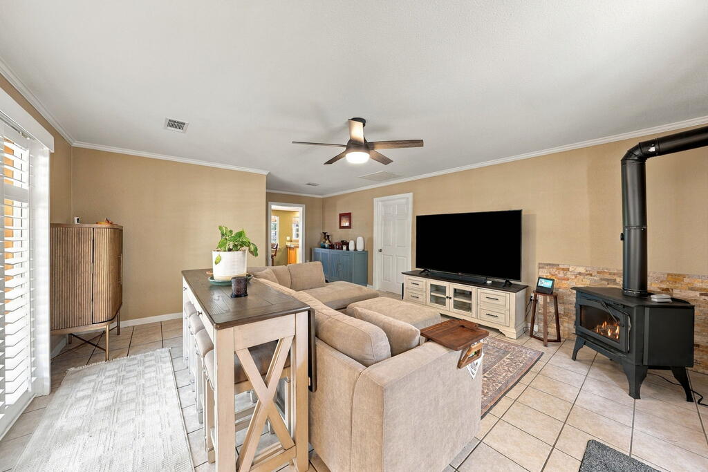 318 Rocky River Rd Property Photo 6