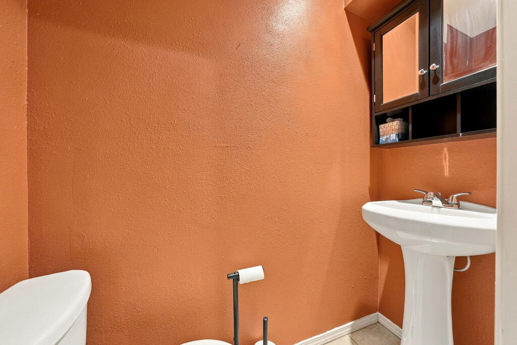 318 Rocky River Rd Property Photo 13