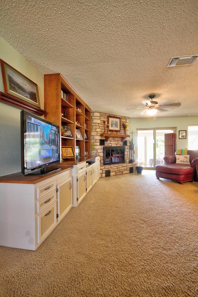 204 Sunset Dr Property Photo 11